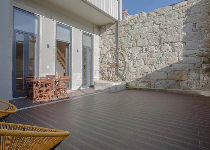 Liiiving In Porto | Terrace & Sunny Apartment
